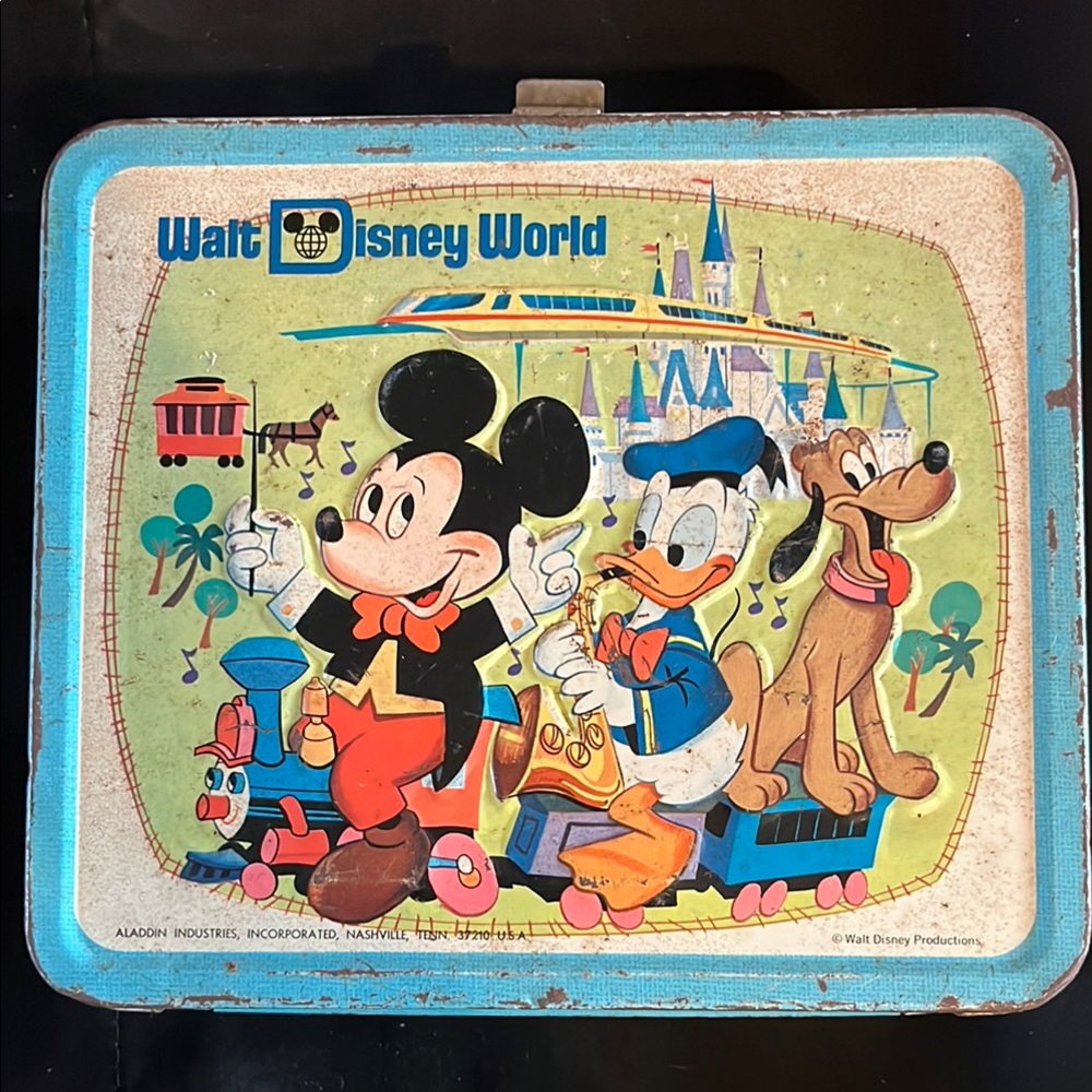 Vintage Walt Disney World Metal Lunchbox